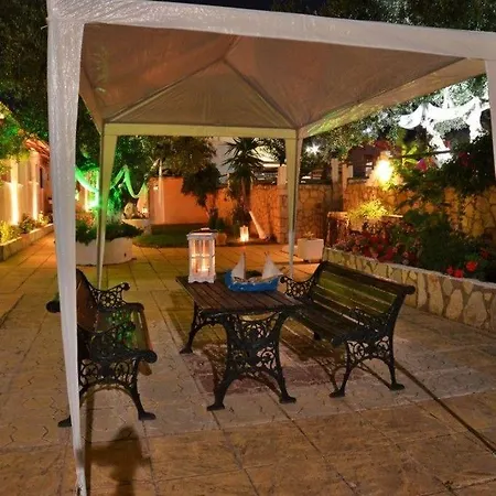 Sole E Mare 公寓式酒店 2*